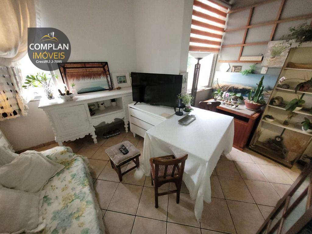 Apartamento à venda com 1 quarto, 61m² - Foto 4