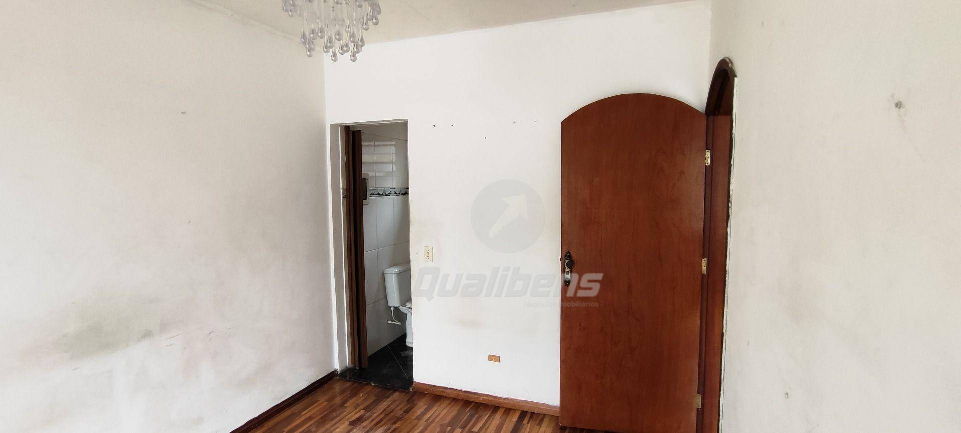 Casa à venda com 4 quartos, 200m² - Foto 3