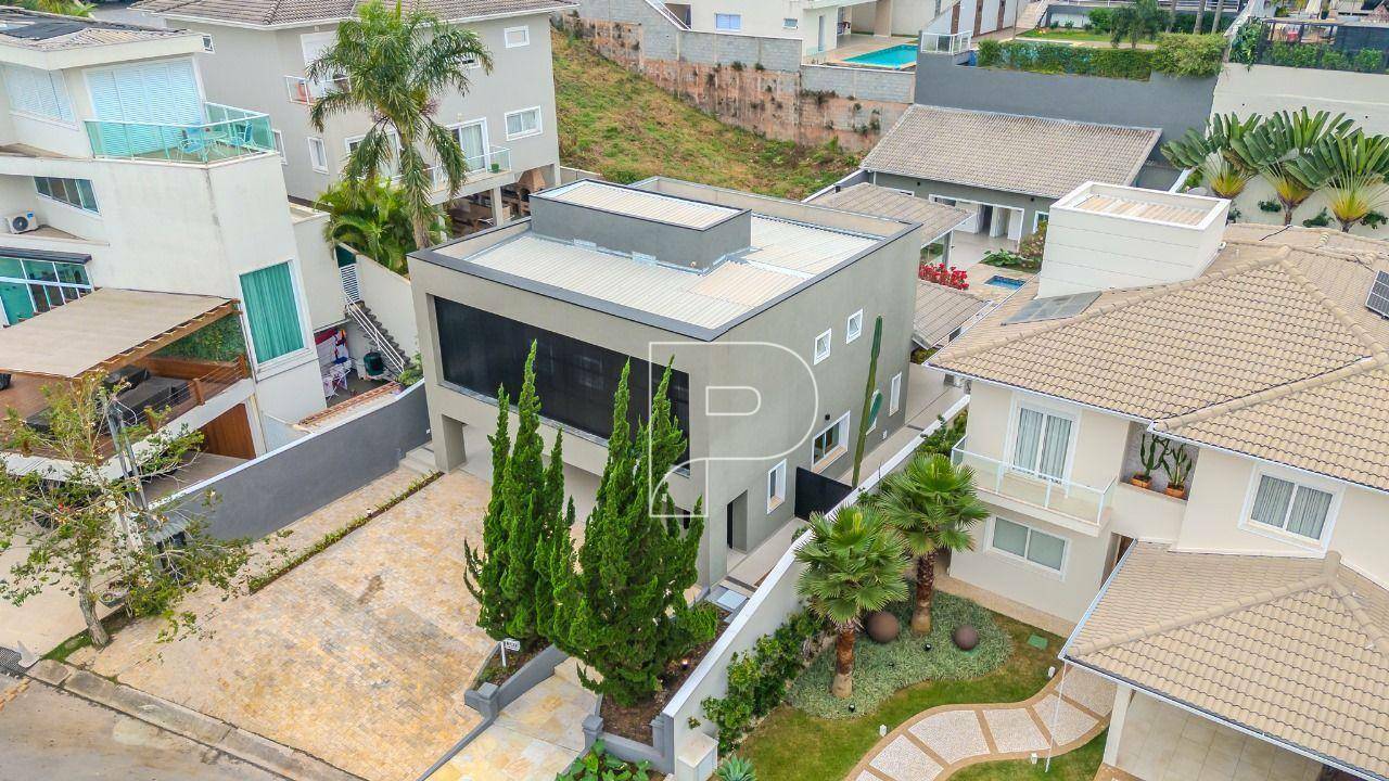 Casa de Condomínio à venda com 4 quartos, 357m² - Foto 1