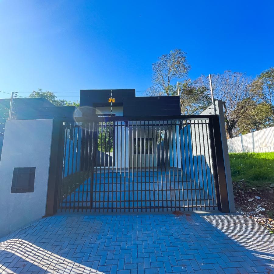 Casa à venda com 3 quartos, 180m² - Foto 1
