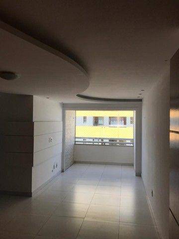 Apartamento à venda com 3 quartos, 75m² - Foto 3