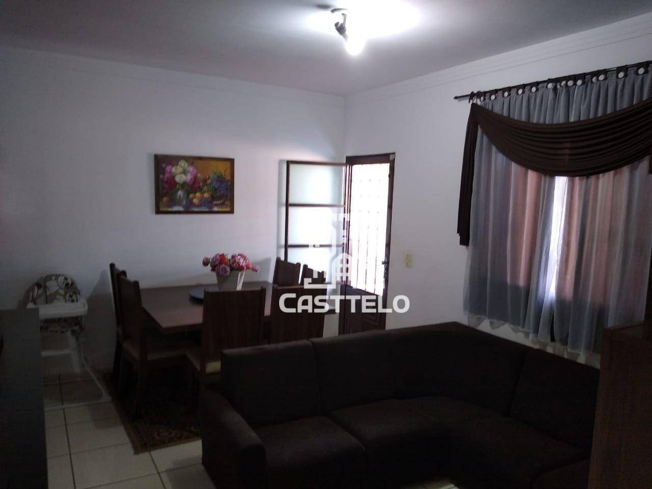 Casa à venda com 3 quartos, 98m² - Foto 4