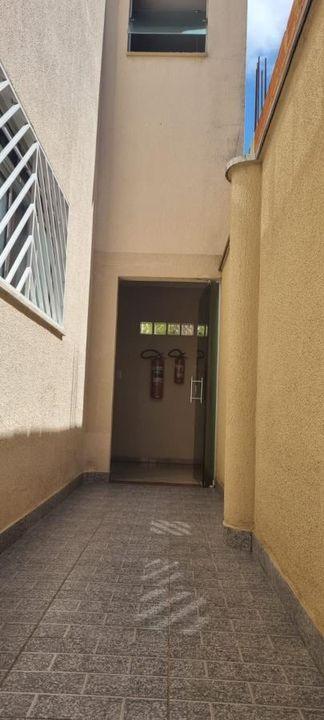 Sobrado à venda com 3 quartos, 140m² - Foto 1