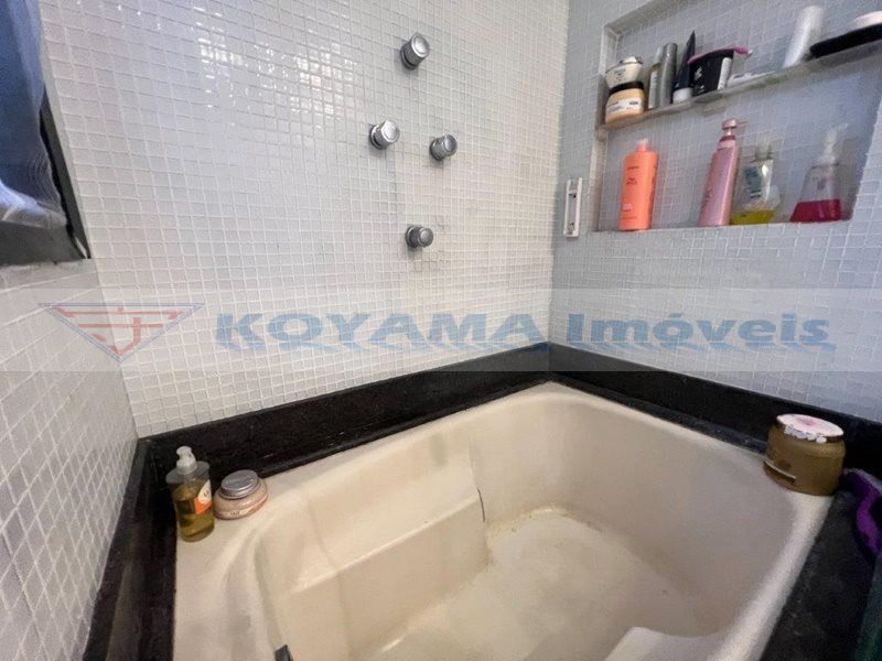 Apartamento à venda com 3 quartos, 104m² - Foto 19