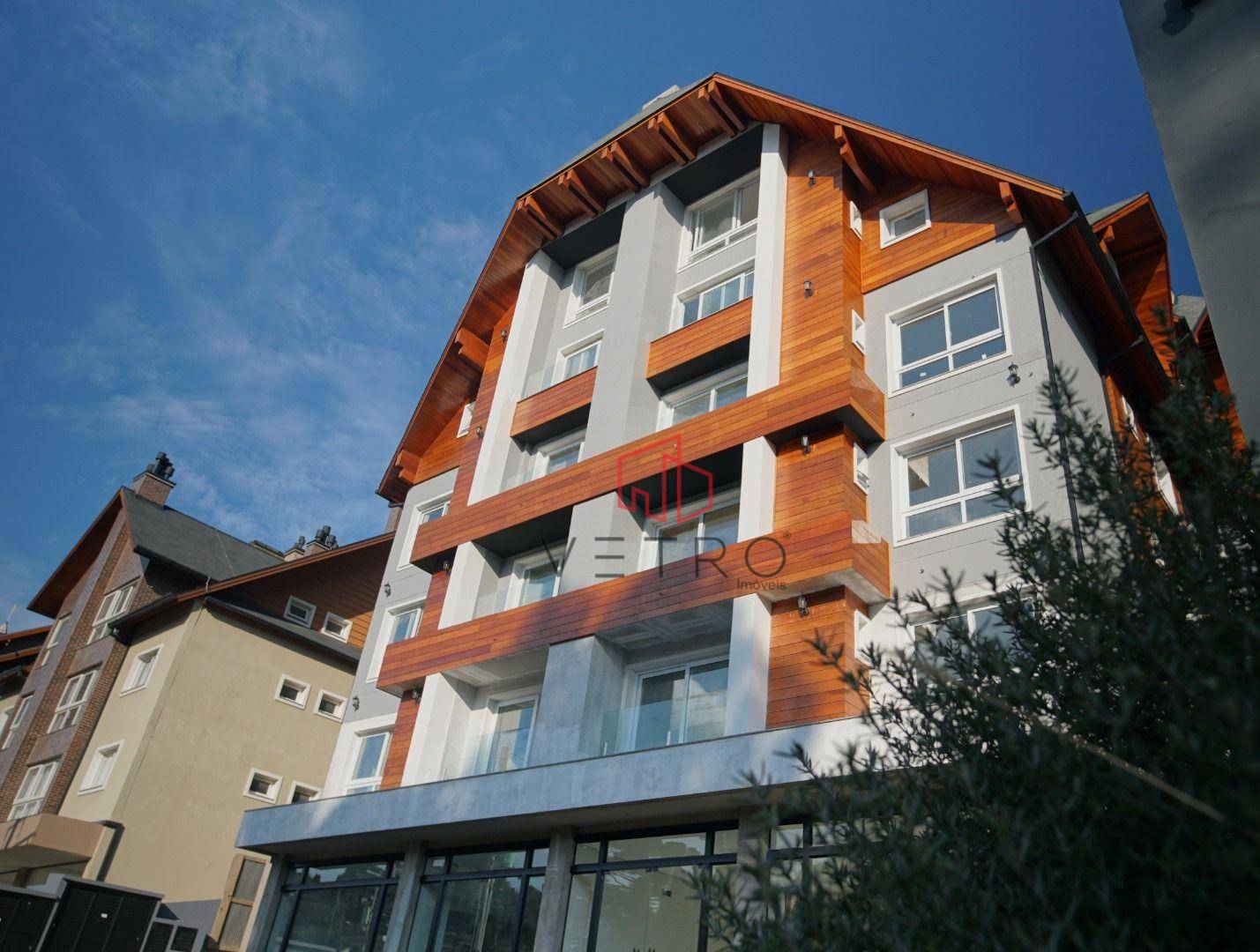 Apartamento, 3 quartos, 220 m² - Foto 1