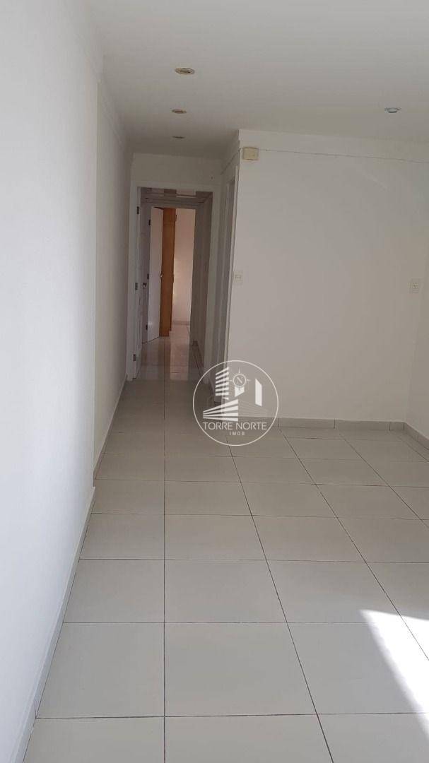 Apartamento à venda com 2 quartos, 67m² - Foto 30