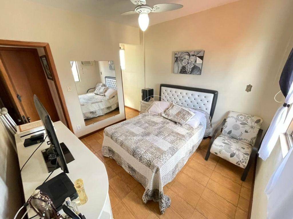 Cobertura à venda com 4 quartos, 240m² - Foto 19