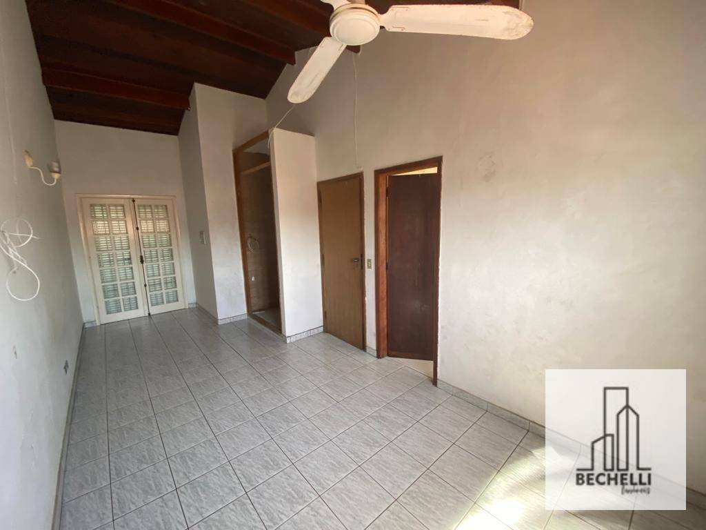 Casa à venda com 5 quartos, 206m² - Foto 11