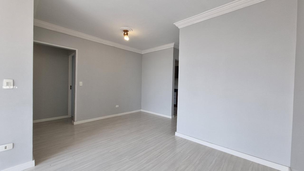 Apartamento à venda com 3 quartos, 76m² - Foto 3