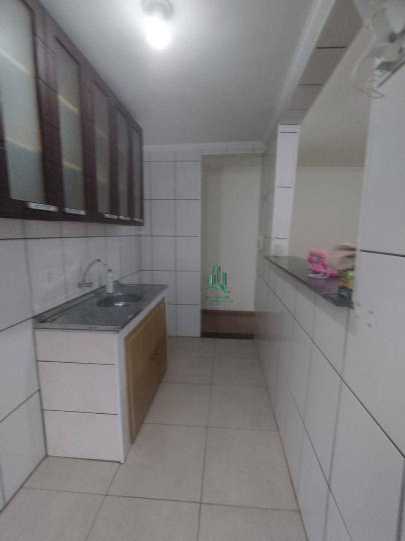 Apartamento à venda com 2 quartos, 44m² - Foto 2