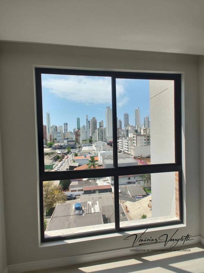 Apartamento à venda com 2 quartos, 67m² - Foto 8