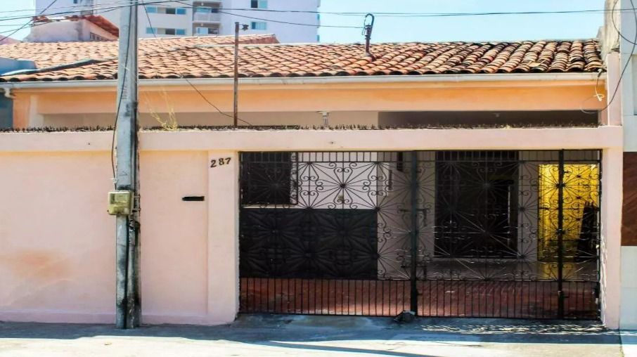 Casa à venda com 4 quartos, 200m² - Foto 1