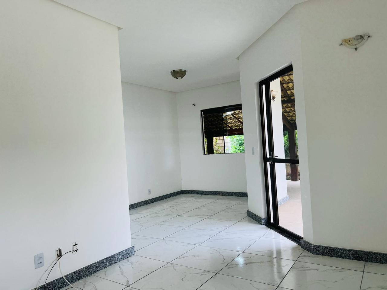 Casa de Condomínio para alugar com 3 quartos, 325m² - Foto 15