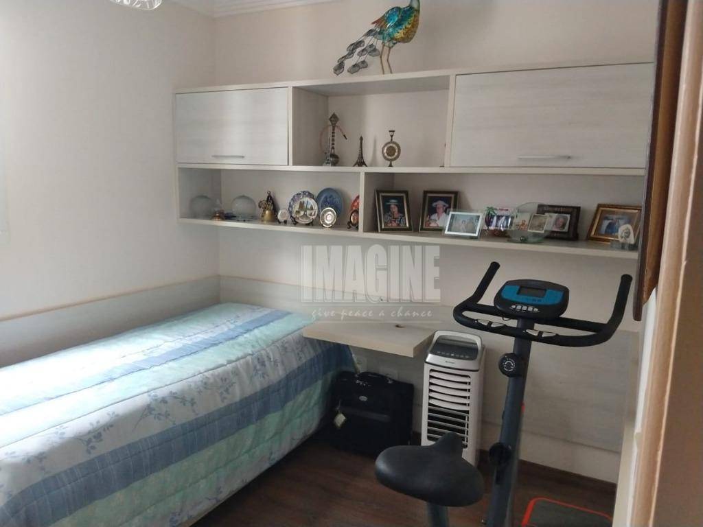 Apartamento à venda com 3 quartos, 83m² - Foto 15