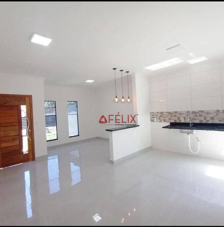 Casa à venda com 2 quartos, 80m² - Foto 3