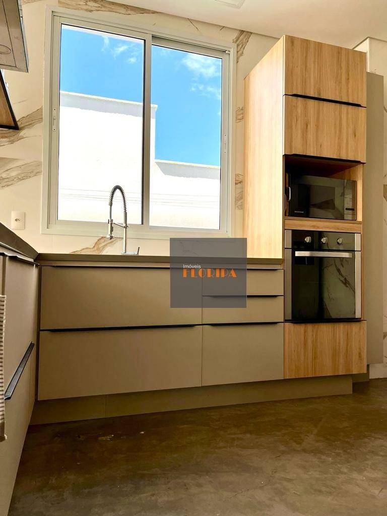 Casa à venda com 4 quartos, 163m² - Foto 9
