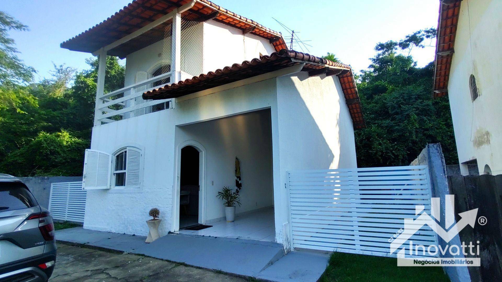 Casa à venda com 2 quartos, 107m² - Foto 1