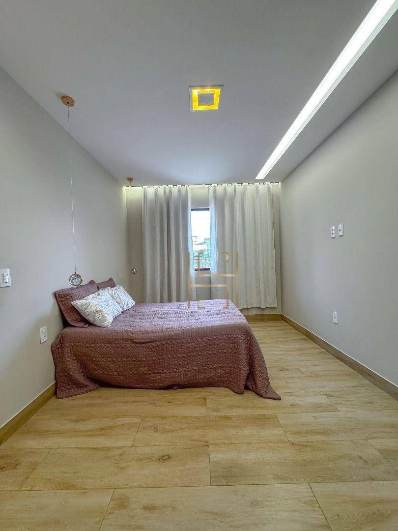 Casa à venda com 4 quartos, 250m² - Foto 5