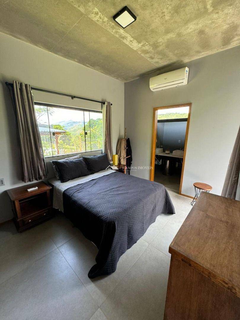 Casa de Condomínio à venda com 4 quartos, 230m² - Foto 20