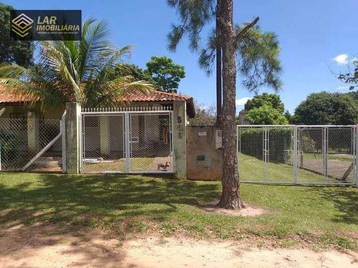 Chácara à venda e aluguel com 2 quartos, 200m² - Foto 2