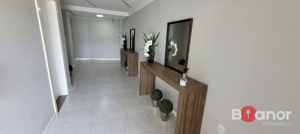 Apartamento à venda com 2 quartos, 67m² - Foto 18