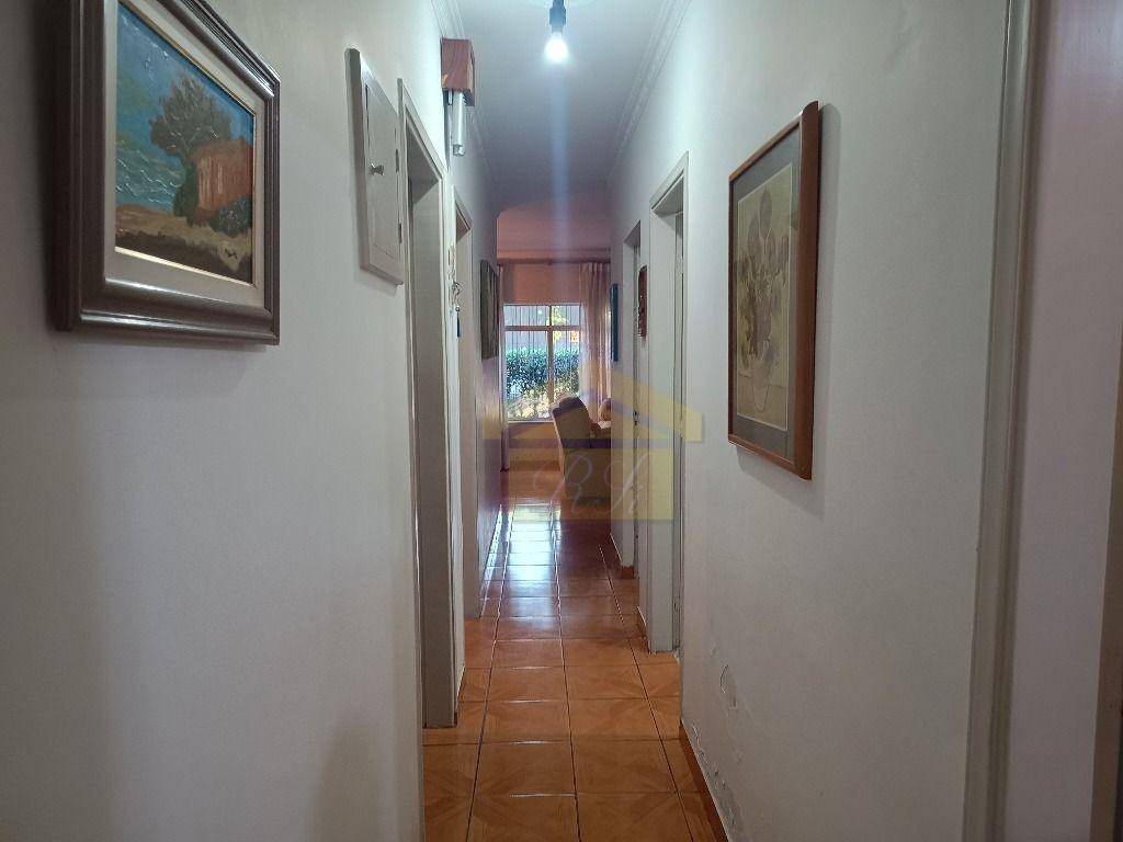 Casa à venda com 3 quartos, 250m² - Foto 8