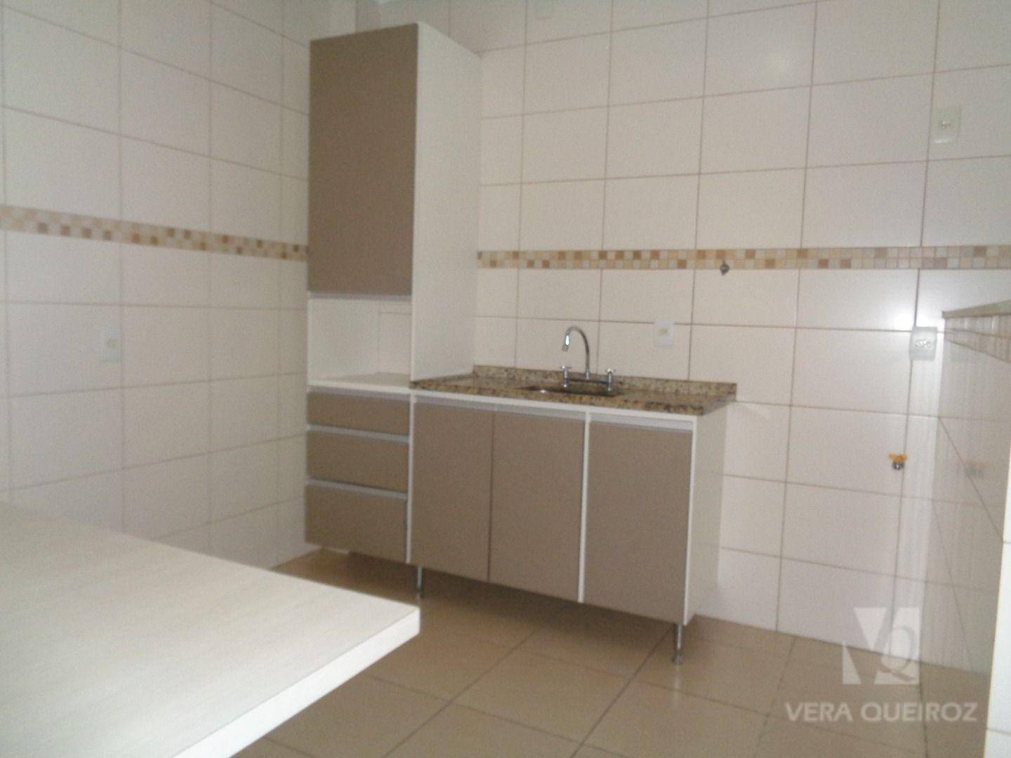 Apartamento para alugar com 3 quartos, 80m² - Foto 17