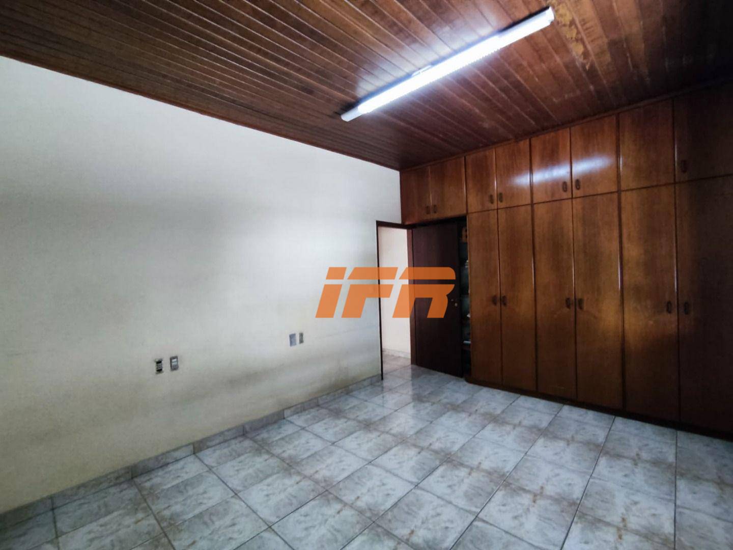 Casa à venda com 6 quartos, 254m² - Foto 72