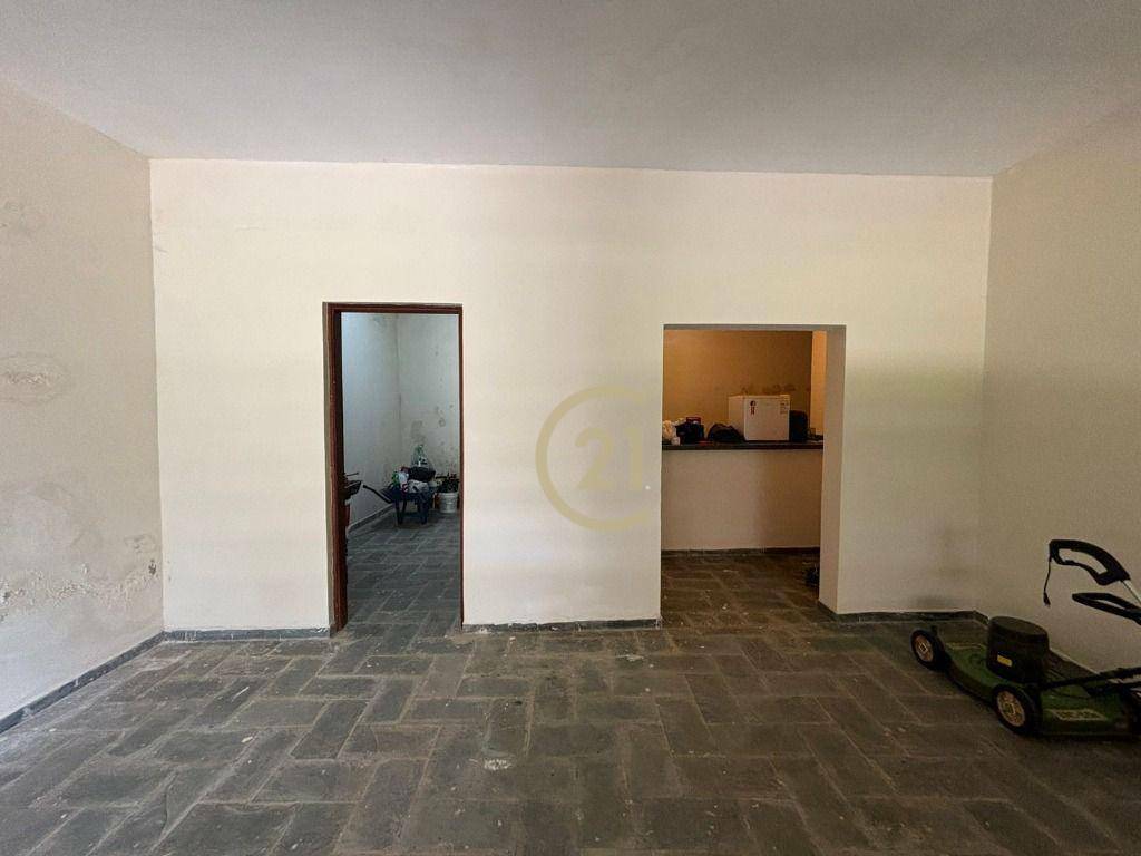 Chácara à venda com 4 quartos, 696m² - Foto 12