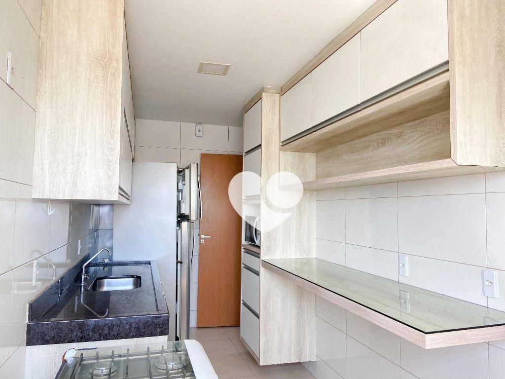 Apartamento à venda com 3 quartos, 157m² - Foto 9