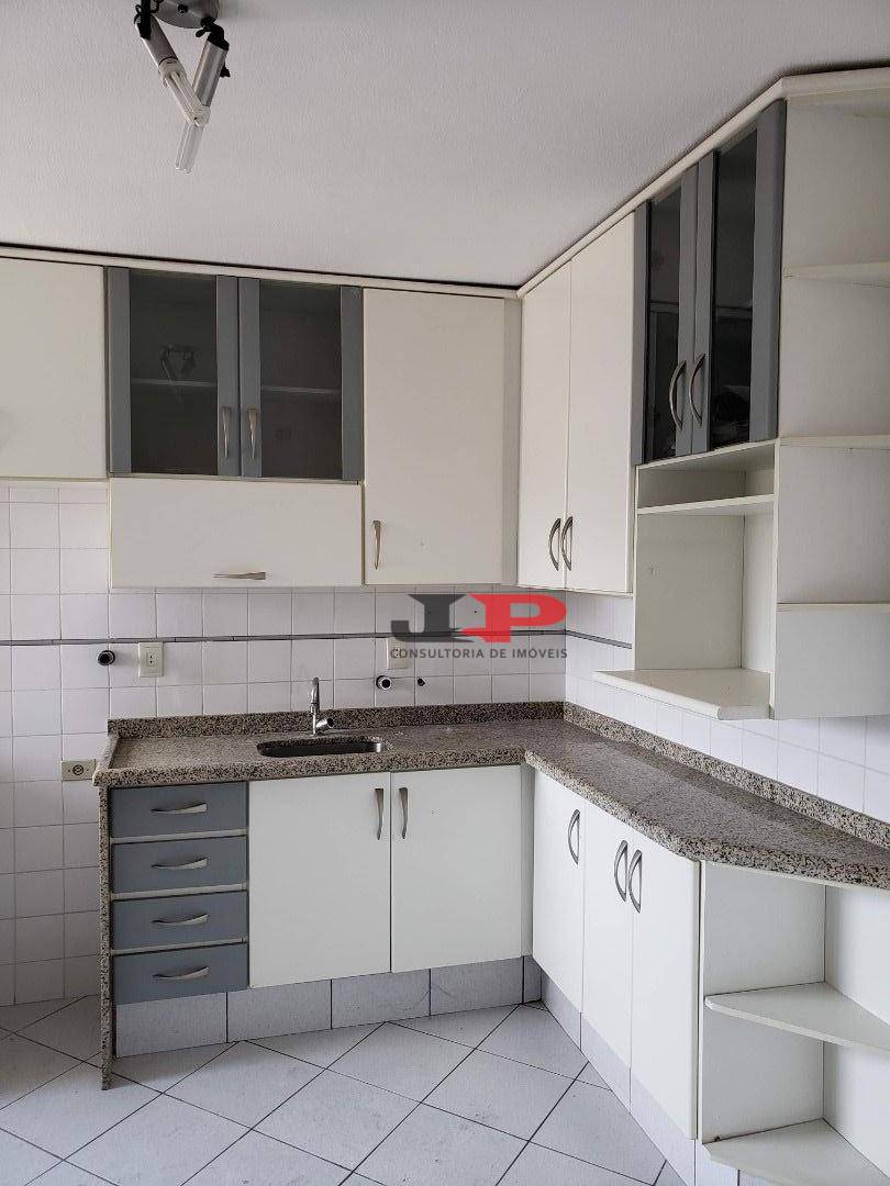 Apartamento para alugar com 2 quartos, 62m² - Foto 13