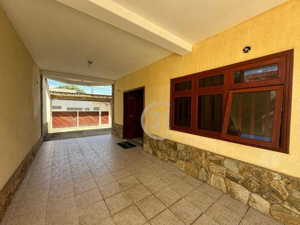 Casa à venda com 3 quartos, 280m² - Foto 7