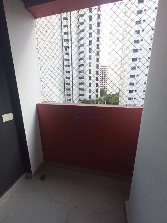 Apartamento à venda com 3 quartos, 120m² - Foto 12