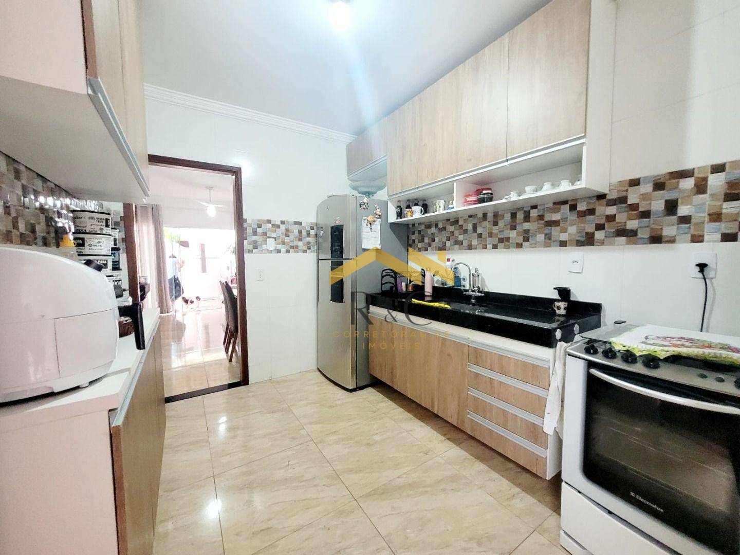 Casa à venda com 2 quartos, 65m² - Foto 8