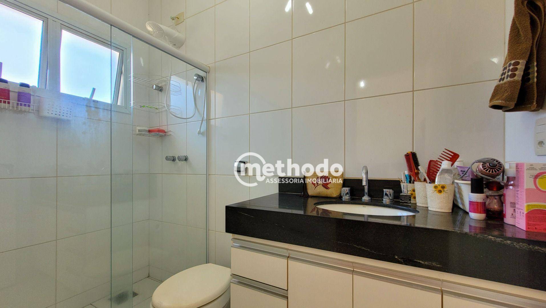 Casa de Condomínio à venda com 4 quartos, 250m² - Foto 18