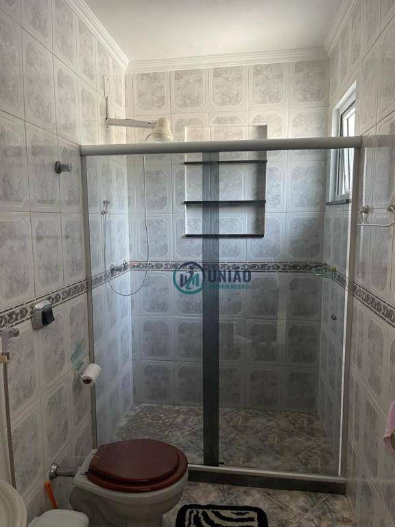 Casa de Condomínio à venda com 4 quartos, 220m² - Foto 15