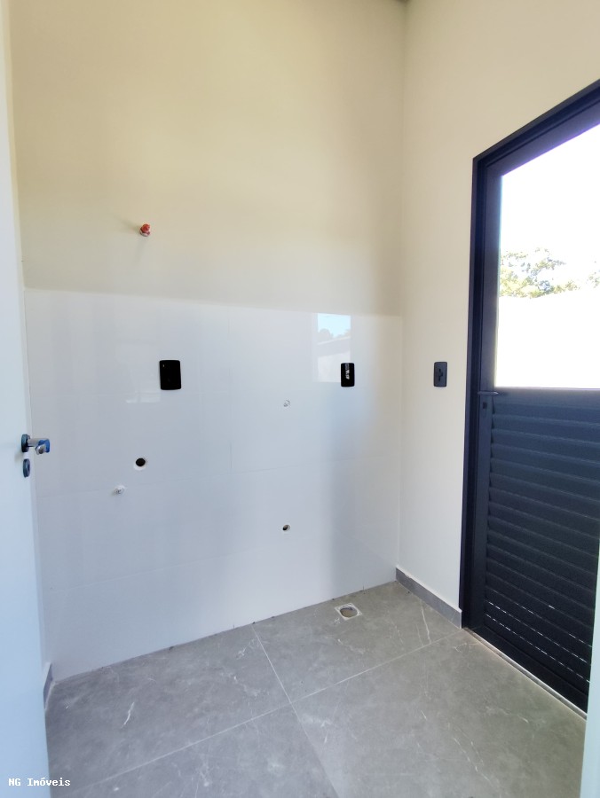 Casa à venda com 2 quartos, 79m² - Foto 6