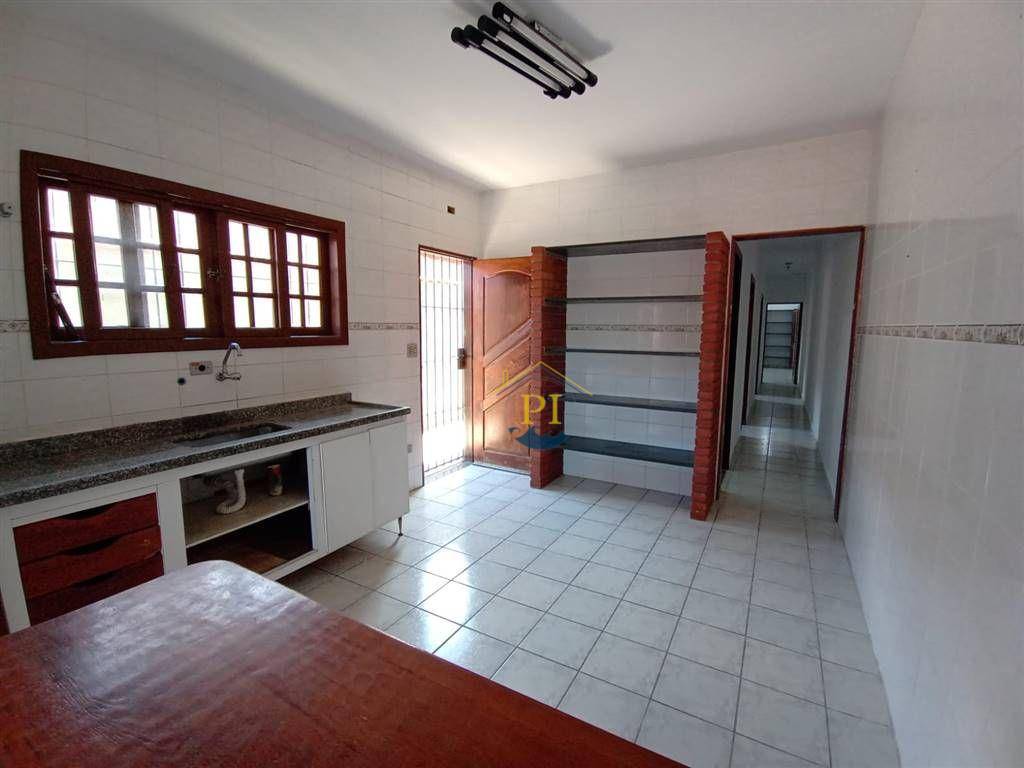 Casa à venda com 3 quartos, 107m² - Foto 1