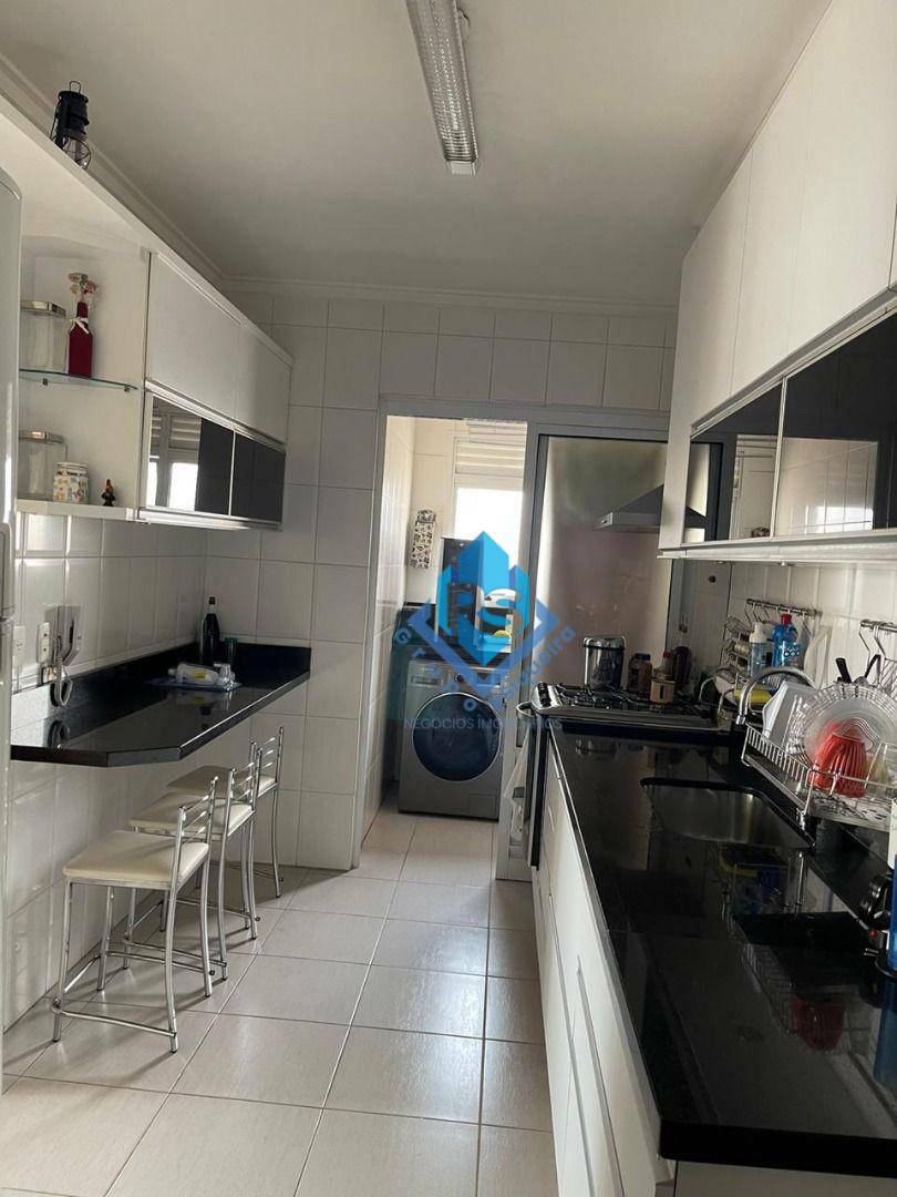 Apartamento à venda com 3 quartos, 98m² - Foto 20