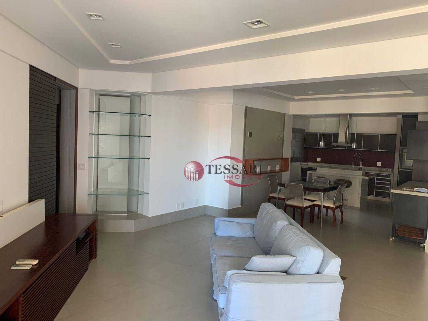 Apartamento à venda com 3 quartos, 180m² - Foto 2