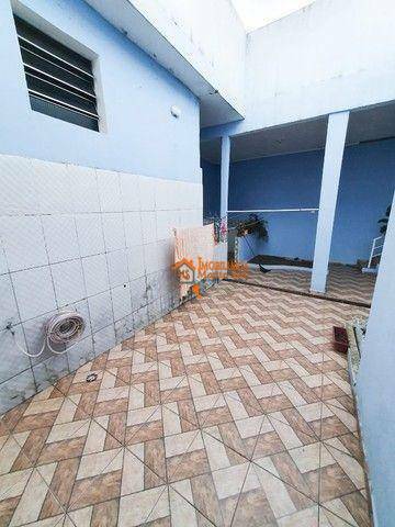 Casa à venda e aluguel com 3 quartos, 338m² - Foto 20