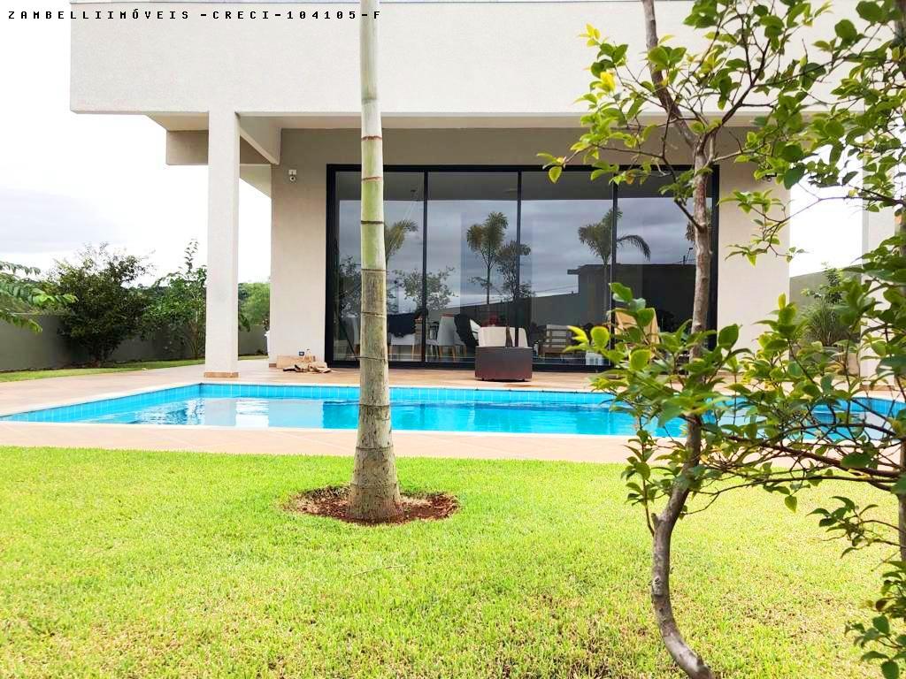 Casa de Condomínio à venda com 3 quartos, 600m² - Foto 3