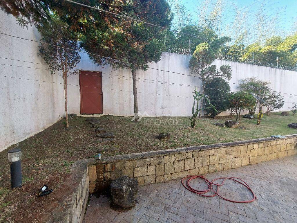 Casa de Condomínio para alugar com 3 quartos, 500m² - Foto 57