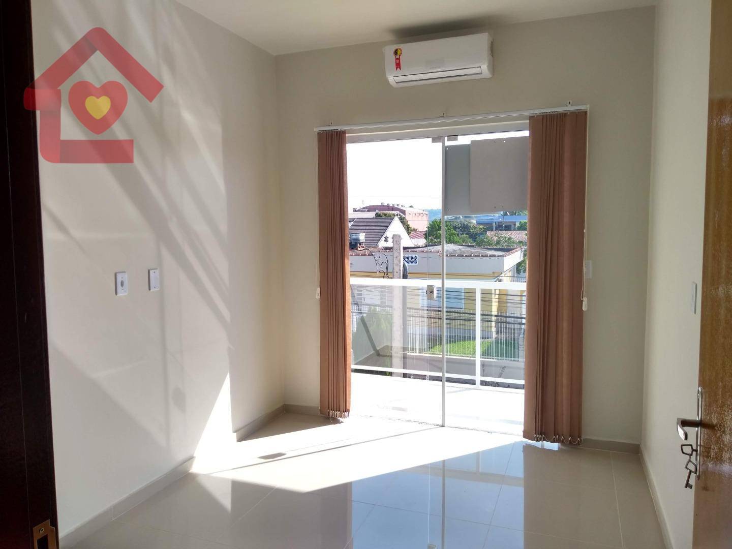 Apartamento para alugar com 2 quartos, 75m² - Foto 6