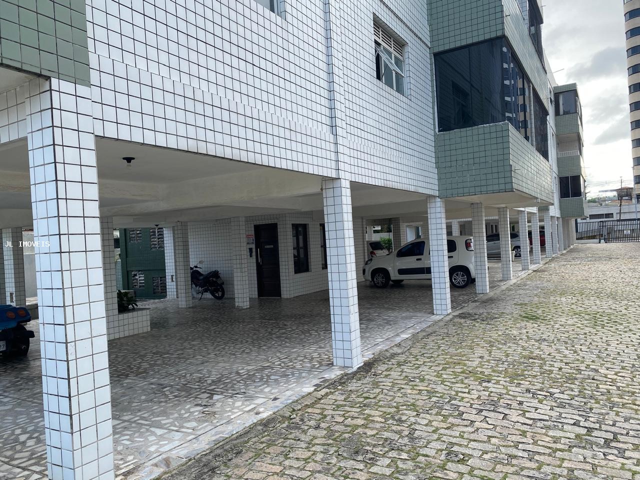 Apartamento à venda com 3 quartos, 107m² - Foto 5