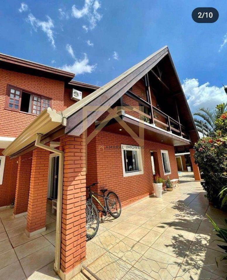 Casa, 3 quartos, 260 m² - Foto 1