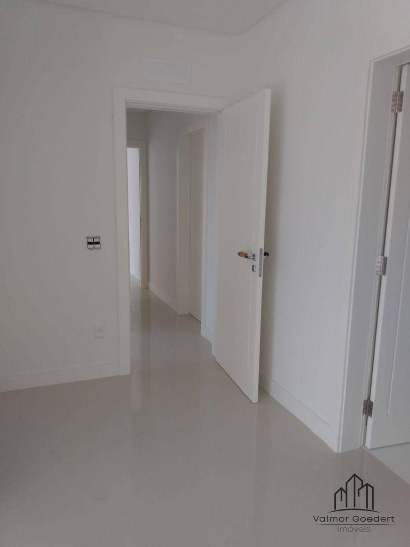 Apartamento à venda com 3 quartos, 120m² - Foto 42