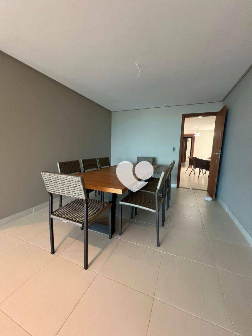 Apartamento para alugar com 4 quartos, 250m² - Foto 2