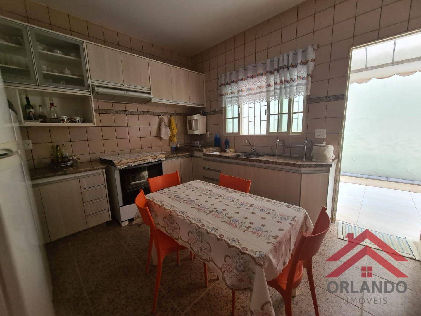 Casa à venda com 3 quartos, 210m² - Foto 7