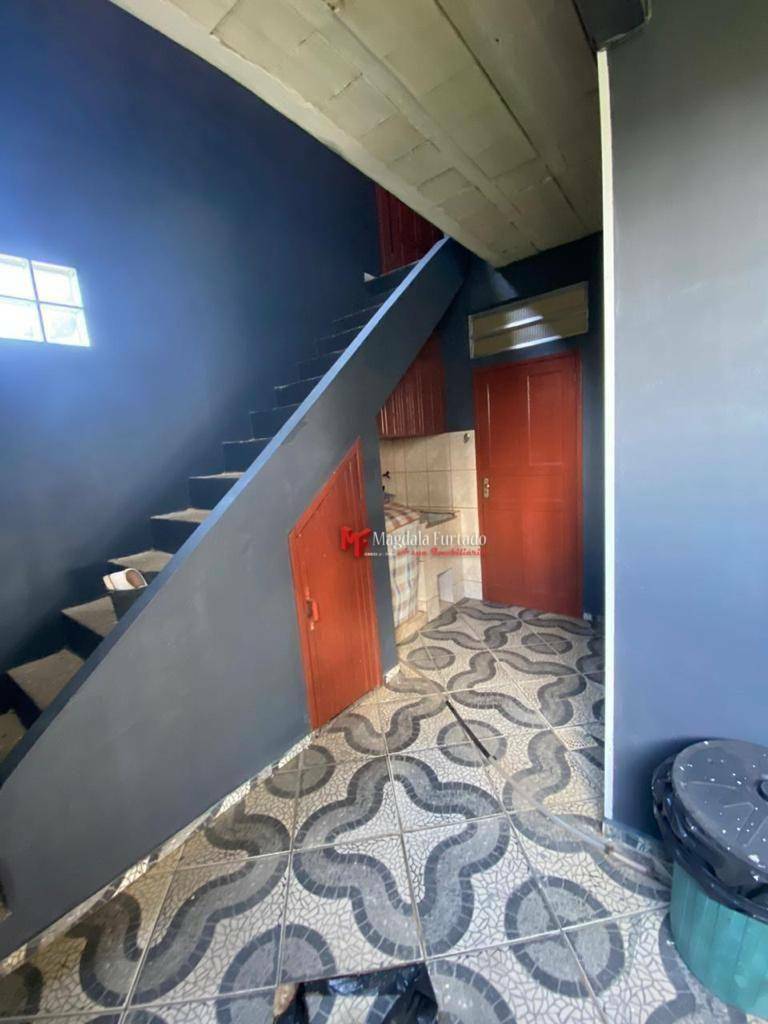 Casa à venda com 4 quartos, 130m² - Foto 28